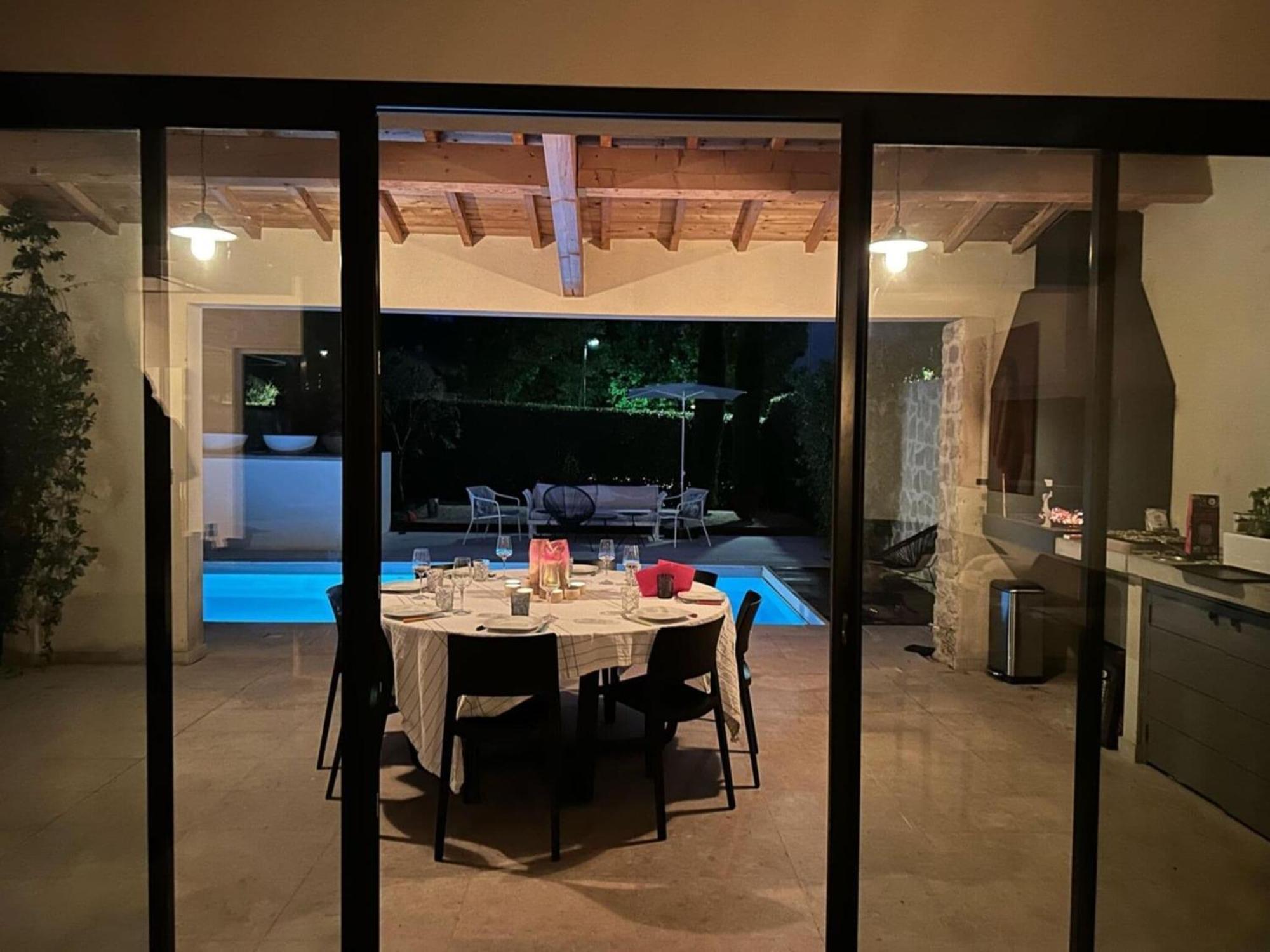 Modern Villa With Private Pool In Malauc N มาโลแซน ภายนอก รูปภาพ