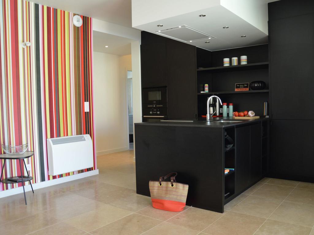 Modern Villa With Private Pool In Malauc N มาโลแซน ภายนอก รูปภาพ
